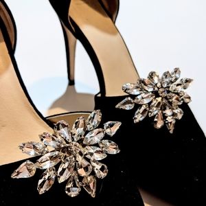 Shoe clips